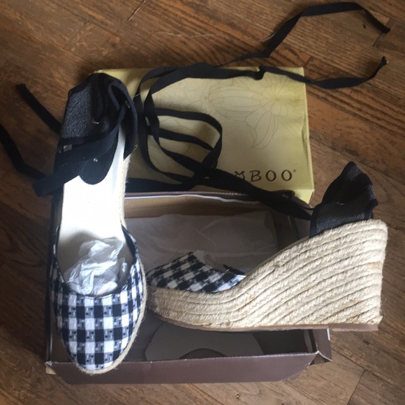 Bamboo picnic wedge ankle strap tie sandals - Picture 3 of 9